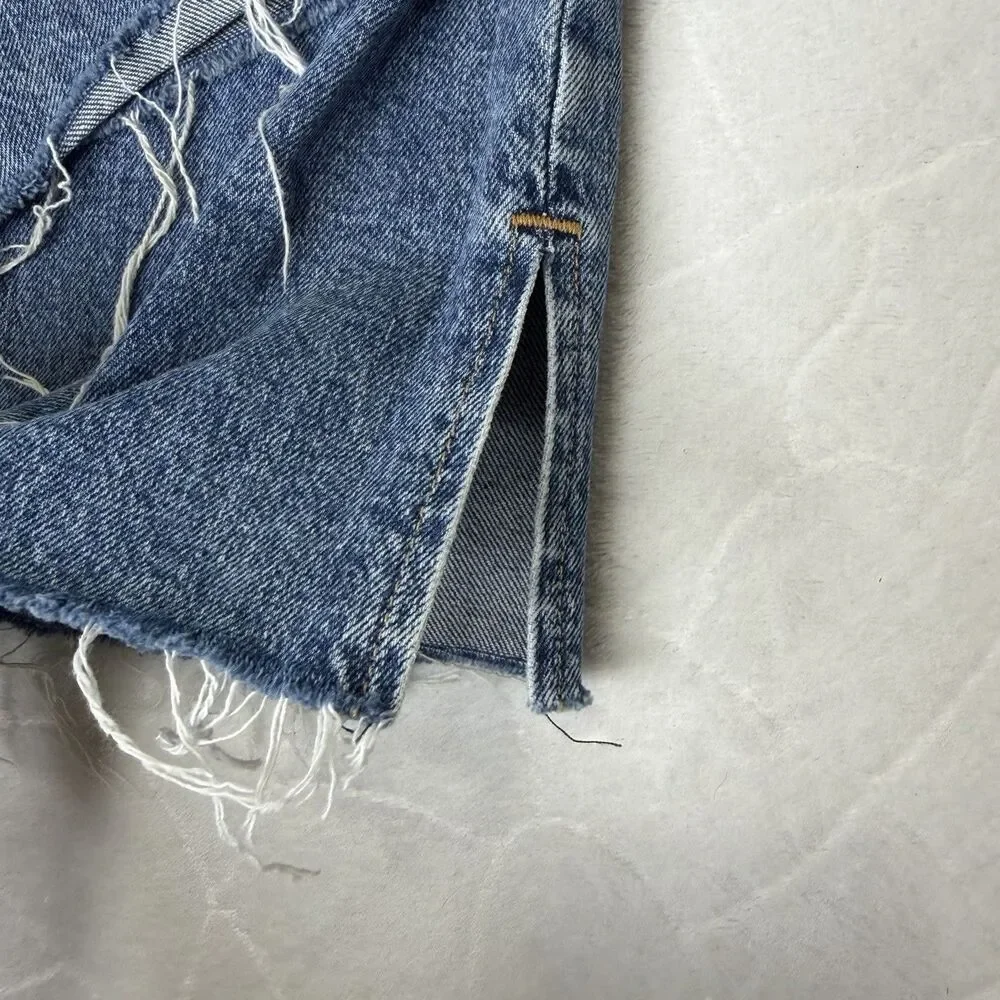 GAP '90s Loose Mid Rise Distressed Ripped Raw Hem Jeans Light Wash Women's 24 00